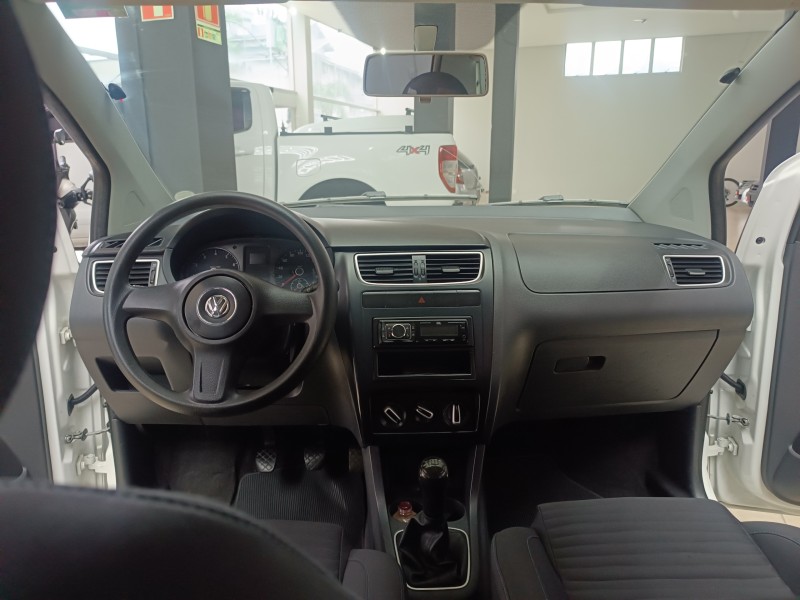 FOX 1.0 ITREND 8V FLEX 4P MANUAL - 2013 - FLORES DA CUNHA
