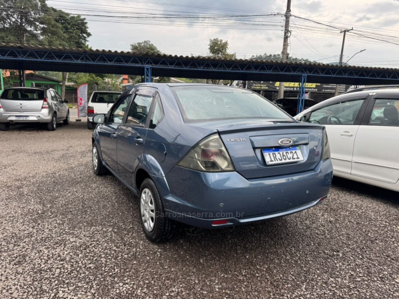 FIESTA 1.6 MPI CLASS SEDAN 8V FLEX 4P MANUAL - 2011 - IGREJINHA