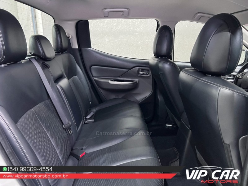 L200 TRITON 2.4 16V TURBO DIESEL SPORT HPE TOP CD 4P 4X4 AUTOMÁTICO - 2017 - FARROUPILHA