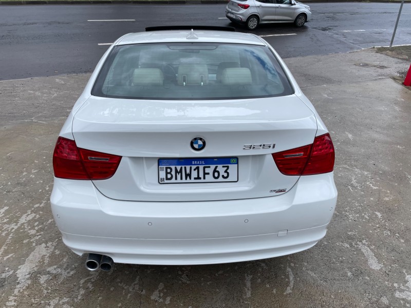 325I 2.5 SEDAN 24V GASOLINA 4P AUTOMÁTICO - 2011 - CAXIAS DO SUL