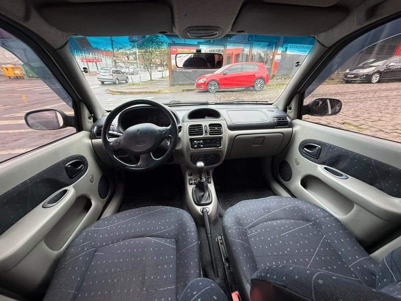CLIO 1.0 EXPRESSION SEDAN 16V GASOLINA 4P MANUAL - 2004 - CAXIAS DO SUL