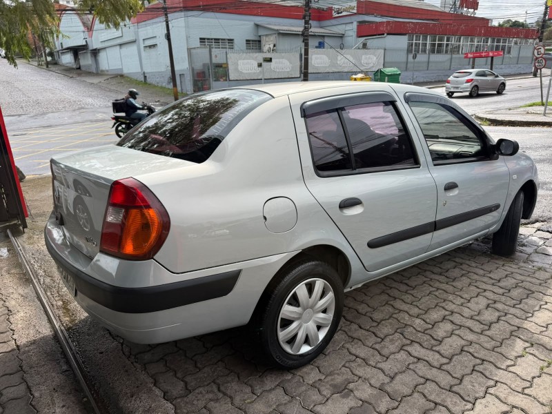 CLIO 1.0 EXPRESSION SEDAN 16V GASOLINA 4P MANUAL - 2004 - CAXIAS DO SUL