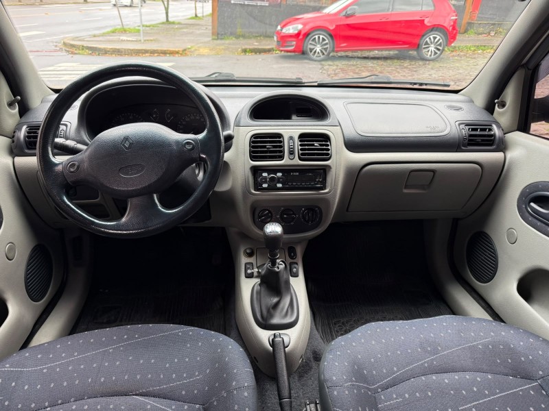 CLIO 1.0 EXPRESSION SEDAN 16V GASOLINA 4P MANUAL - 2004 - CAXIAS DO SUL