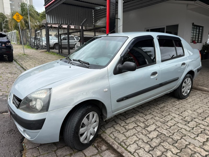 CLIO 1.0 EXPRESSION SEDAN 16V GASOLINA 4P MANUAL - 2004 - CAXIAS DO SUL