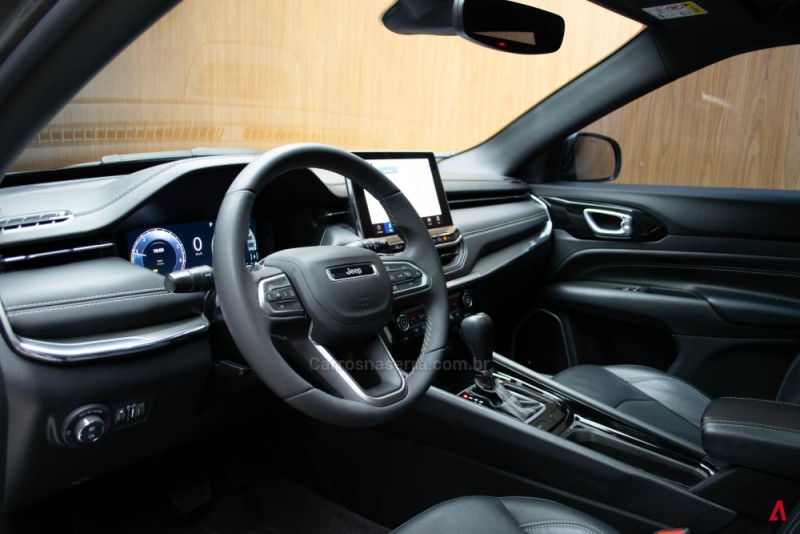COMPASS 1.3 SERIE S T270 16V TURBO FLEX 4P AUTOMÁTICO - 2023 - GARIBALDI