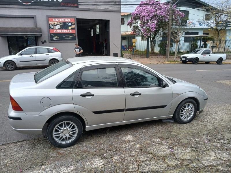 FOCUS 1.6 GL SEDAN 8V FLEX 4P MANUAL - 2008 - FARROUPILHA