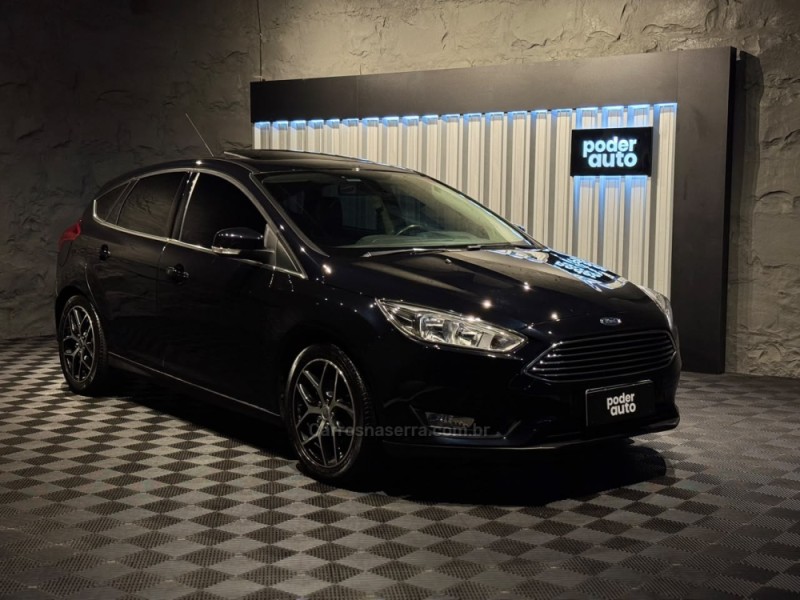 focus 2.0 titanium hatch 16v flex 4p automatico 2017 farroupilha