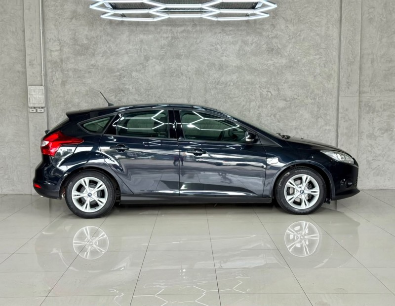 FOCUS 1.6 SE PLUS 16V FLEX 4P MANUAL - 2014 - CAXIAS DO SUL