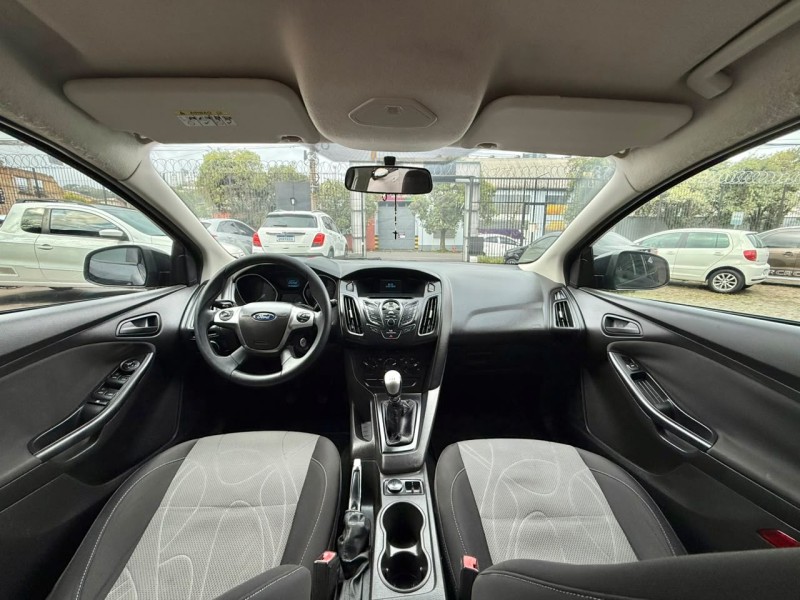 FOCUS 1.6 SE PLUS 16V FLEX 4P MANUAL - 2014 - CAXIAS DO SUL