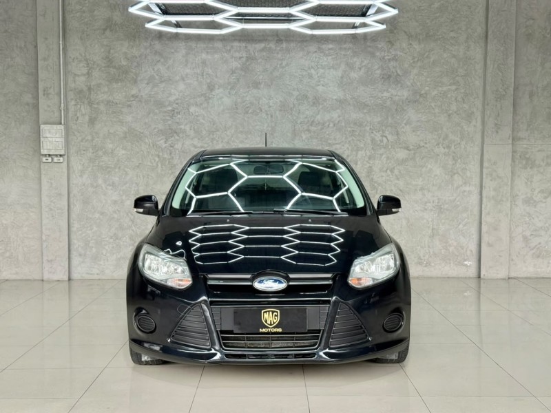 FOCUS 1.6 SE PLUS 16V FLEX 4P MANUAL - 2014 - CAXIAS DO SUL