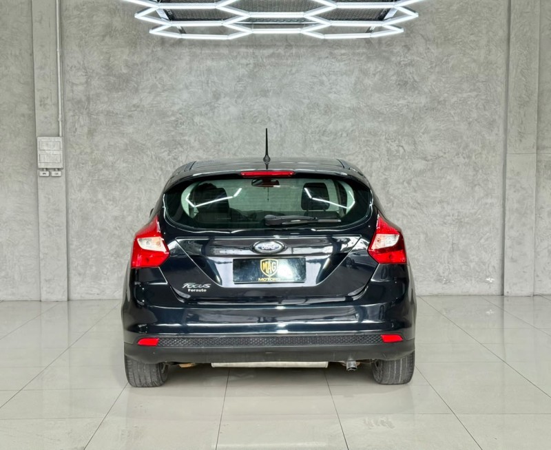 FOCUS 1.6 SE PLUS 16V FLEX 4P MANUAL - 2014 - CAXIAS DO SUL
