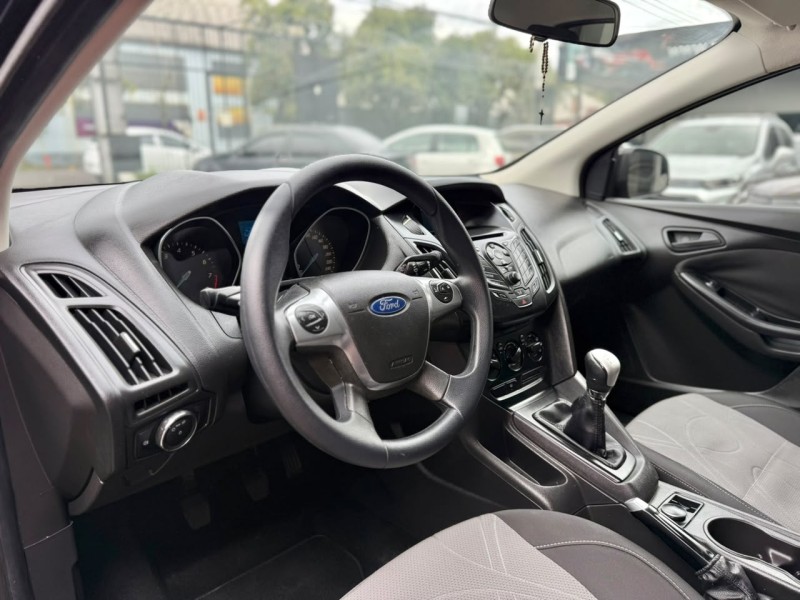 FOCUS 1.6 SE PLUS 16V FLEX 4P MANUAL - 2014 - CAXIAS DO SUL