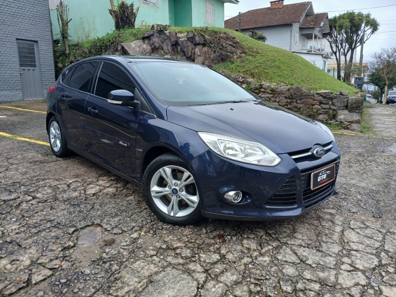 FOCUS 1.6 S 16V FLEX 4P MANUAL - 2015 - FARROUPILHA