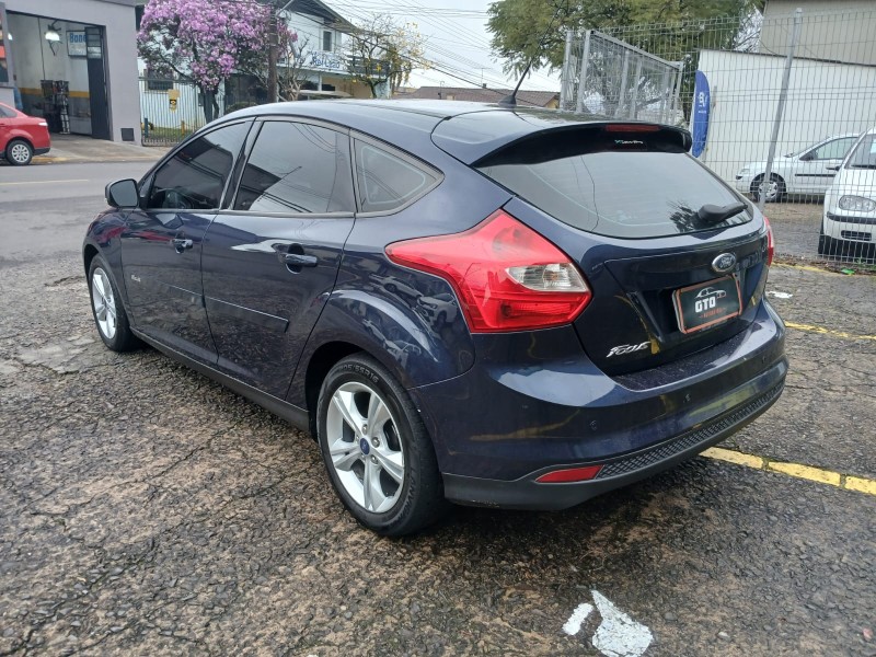 FOCUS 1.6 S 16V FLEX 4P MANUAL - 2015 - FARROUPILHA
