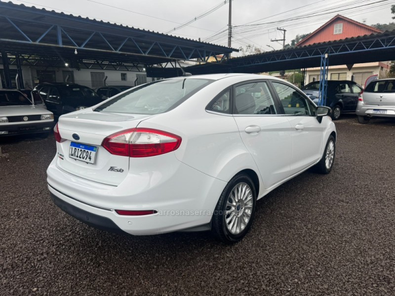 FIESTA 1.6 TITANIUM SEDAN 16V FLEX 4P AUTOMÁTICO - 2014 - IGREJINHA
