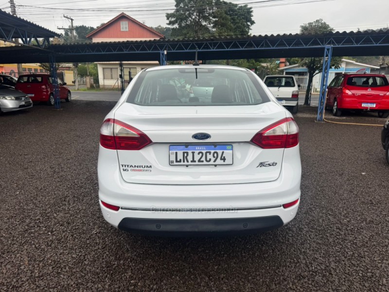 FIESTA 1.6 TITANIUM SEDAN 16V FLEX 4P AUTOMÁTICO - 2014 - IGREJINHA