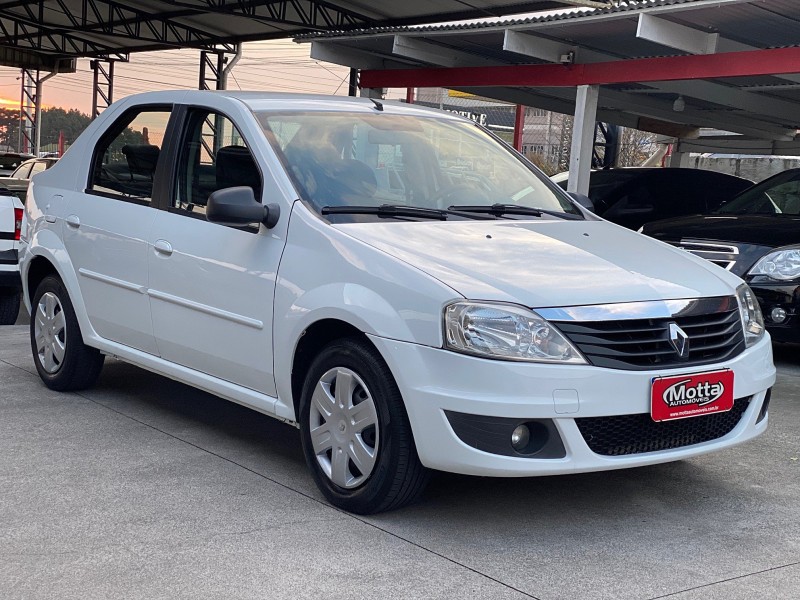 LOGAN 1.6 EXPRESSION 8V FLEX 4P MANUAL - 2011 - CAXIAS DO SUL