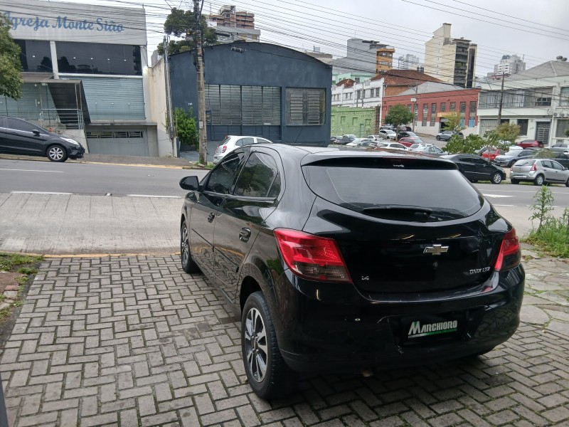 ONIX 1.4 MPFI LTZ 8V FLEX 4P MANUAL - 2013 - CAXIAS DO SUL