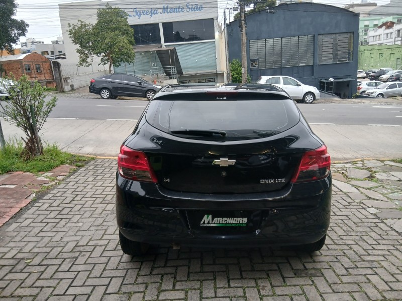 ONIX 1.4 MPFI LTZ 8V FLEX 4P MANUAL - 2013 - CAXIAS DO SUL
