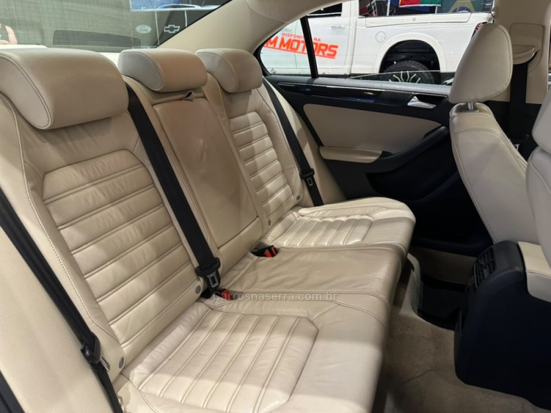 JETTA 2.0 TSI HIGHLINE 211CV GASOLINA 4P DSG - 2016 - CAXIAS DO SUL