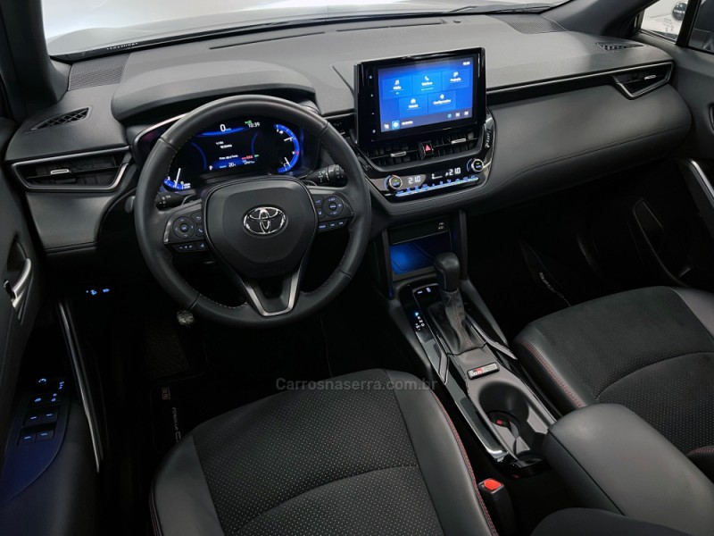 COROLLA 2.0 CROSS GR-S 16V FLEX 4P AUTOMÁTICO - 2024 - FLORES DA CUNHA