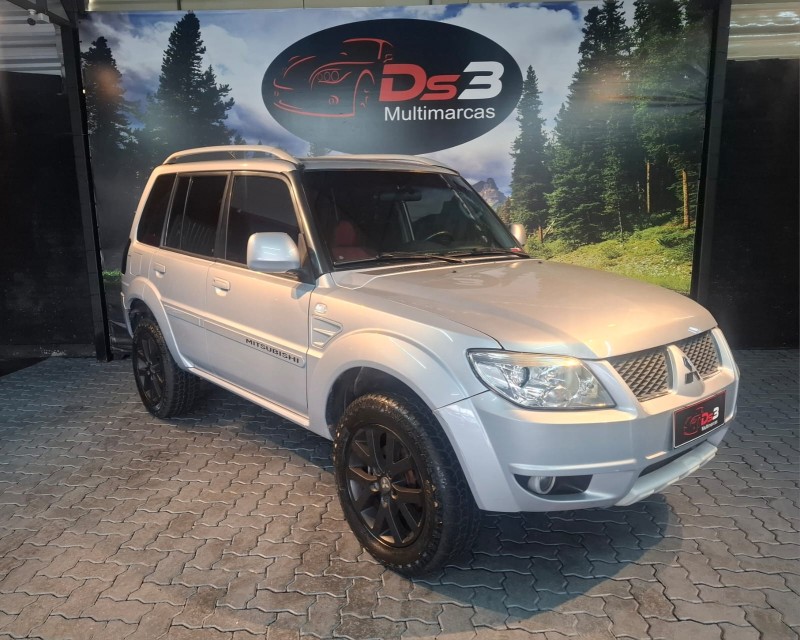 PAJERO TR4 2.0 4X4 16V 140CV FLEX 4P MANUAL - 2010 - CAXIAS DO SUL