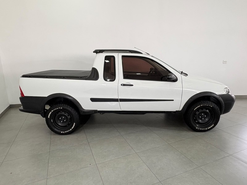 STRADA 1.4 MPI FIRE CE 8V FLEX 2P MANUAL - 2011 - FARROUPILHA
