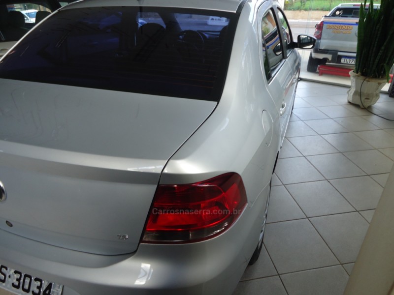 VOYAGE 1.6 MI TREND 8V FLEX 4P MANUAL - 2012 - SANTA CLARA DO SUL