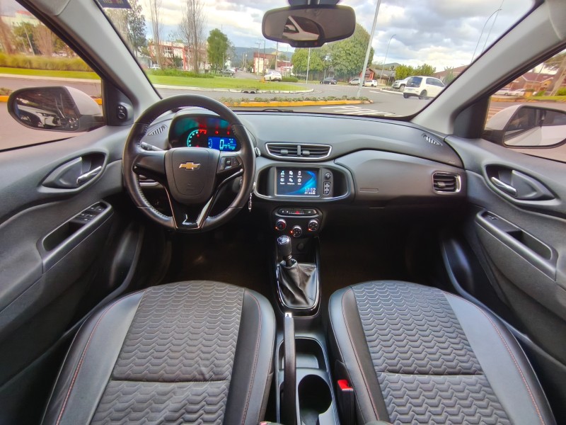 ONIX 1.4 MPFI LTZ 8V FLEX 4P MANUAL - 2018 - BOM PRINCíPIO