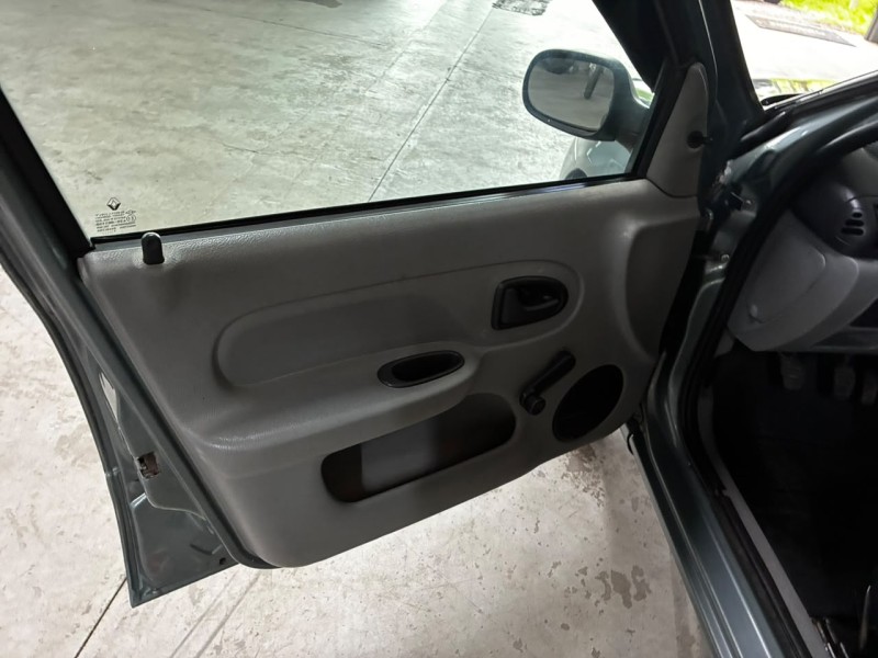 CLIO 1.0 AUTHENTIQUE 16V GASOLINA 4P MANUAL - 2008 - BOM PRINCíPIO