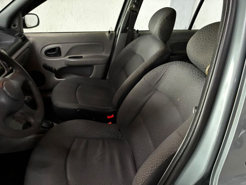 CLIO 1.0 AUTHENTIQUE 16V GASOLINA 4P MANUAL - 2008 - BOM PRINCíPIO