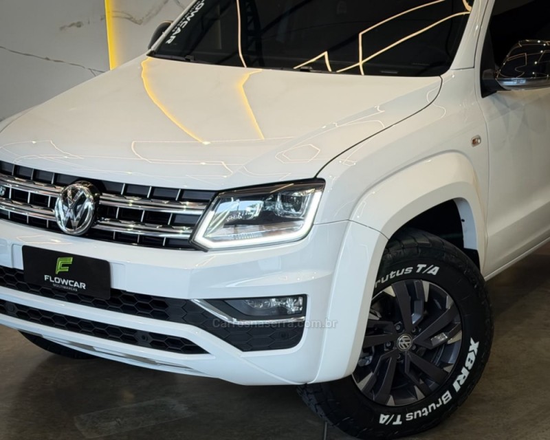AMAROK 3.0 V6 TDI HIGHLINE CD DIESEL 4MOTION AUTOMÁTICO - 2022 - GARIBALDI