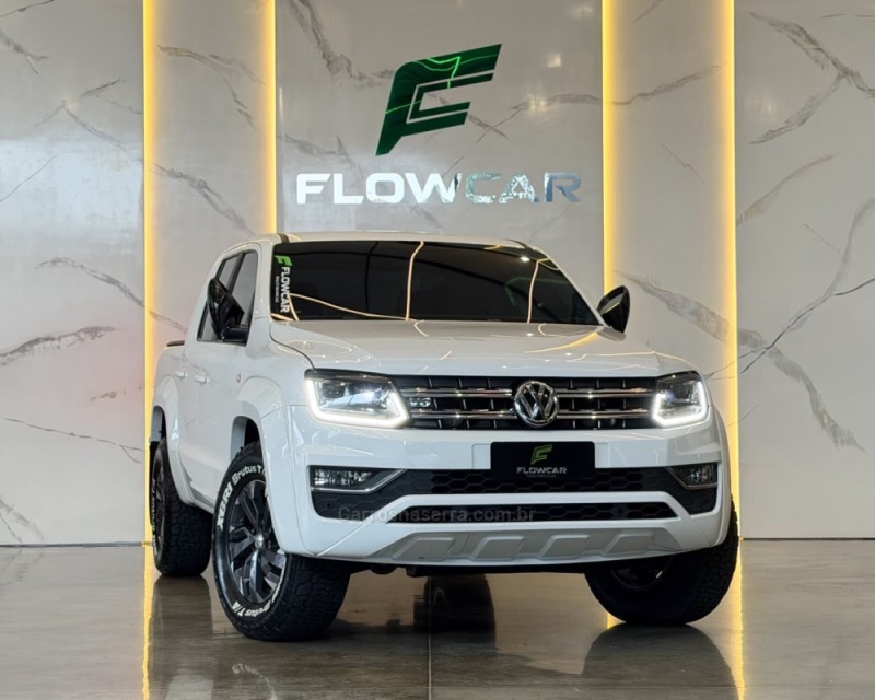 AMAROK 3.0 V6 TDI HIGHLINE CD DIESEL 4MOTION AUTOMÁTICO - 2022 - GARIBALDI