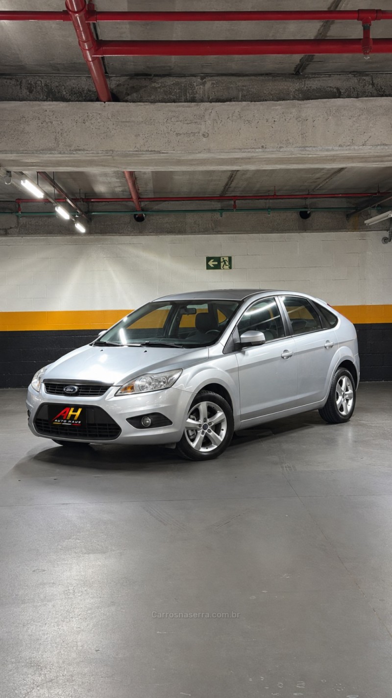 focus 2.0 glx 16v flex 4p automatico 2013 caxias do sul