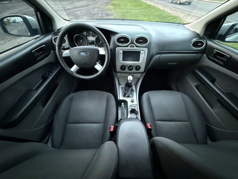 FOCUS 1.6 GLX 16V FLEX 4P MANUAL - 2013 - FARROUPILHA