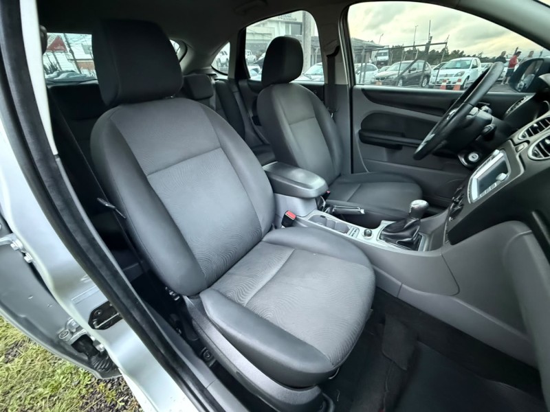 FOCUS 1.6 GLX 16V FLEX 4P MANUAL - 2013 - FARROUPILHA
