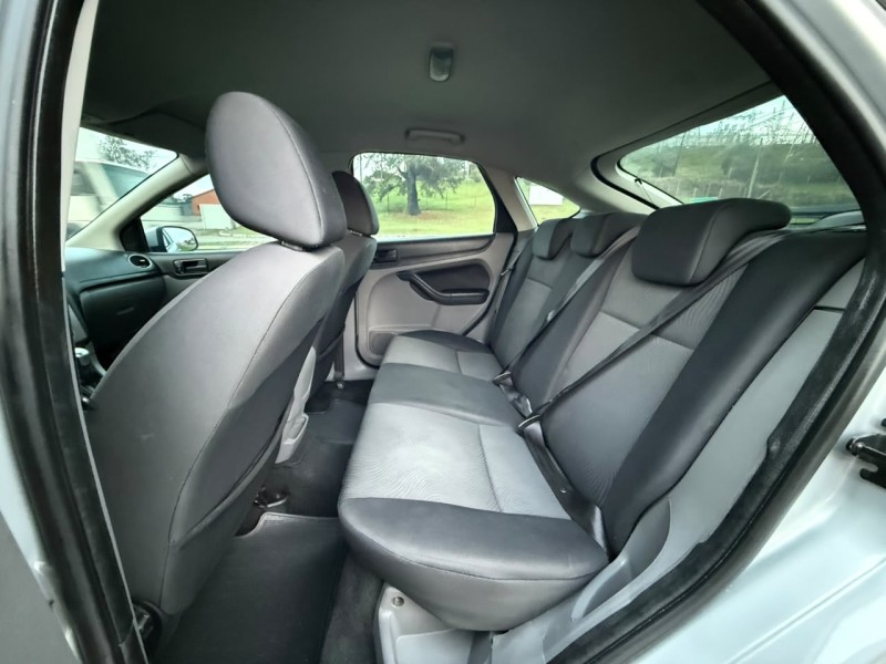 FOCUS 1.6 GLX 16V FLEX 4P MANUAL - 2013 - FARROUPILHA