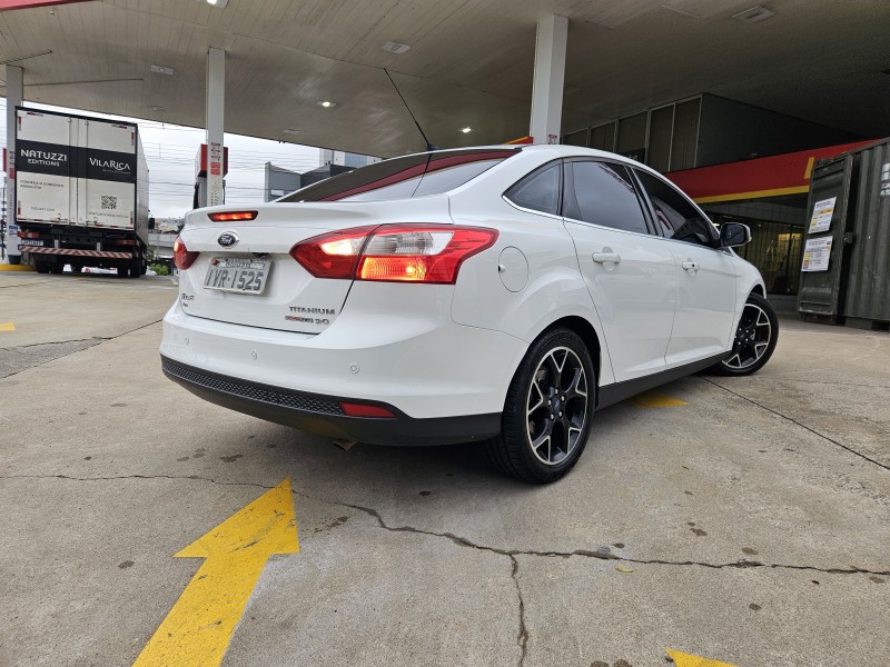FOCUS 2.0 TITANIUM SEDAN 16V FLEX 4P AUTOMÁTICO - 2014 - CAXIAS DO SUL