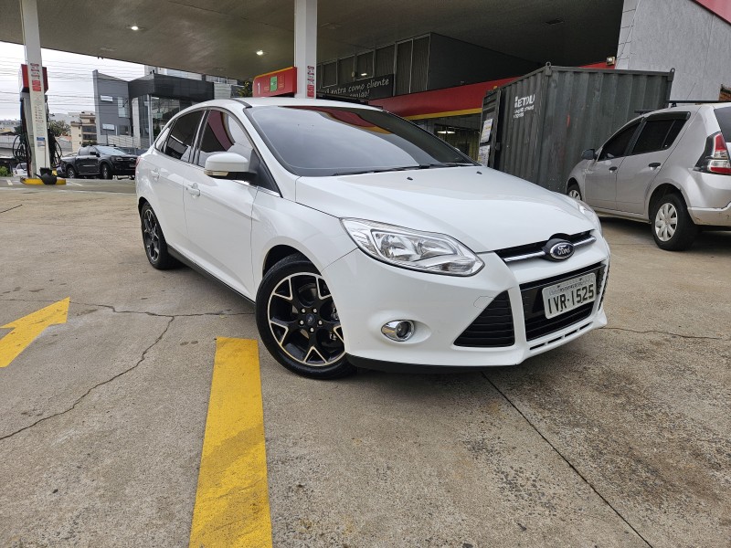 FOCUS 2.0 TITANIUM SEDAN 16V FLEX 4P AUTOMÁTICO - 2014 - CAXIAS DO SUL