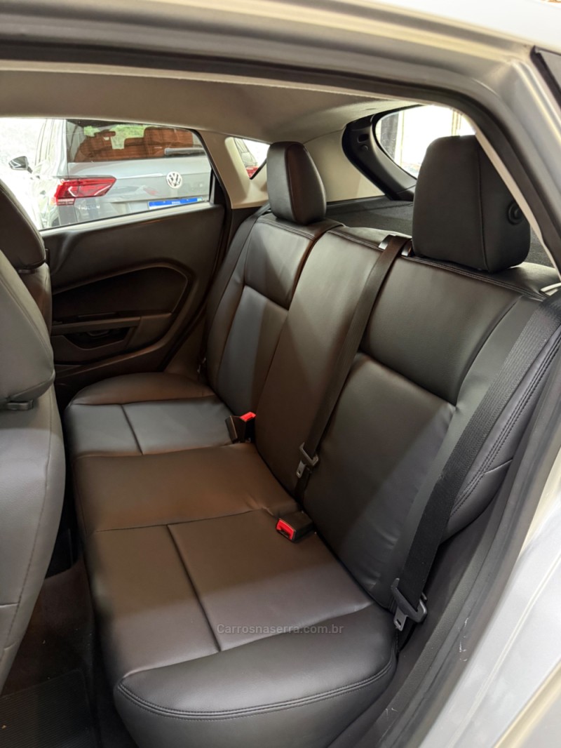 FIESTA 1.6 SE HATCH 16V FLEX 4P MANUAL - 2012 - FARROUPILHA