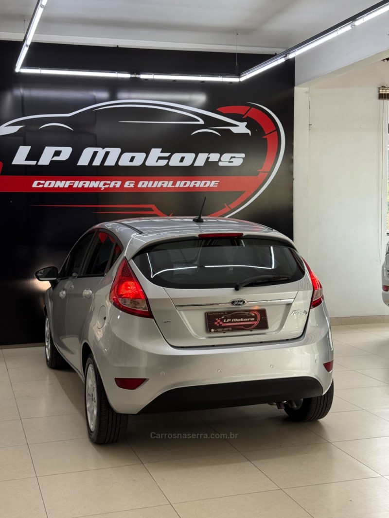 FIESTA 1.6 SE HATCH 16V FLEX 4P MANUAL - 2012 - FARROUPILHA