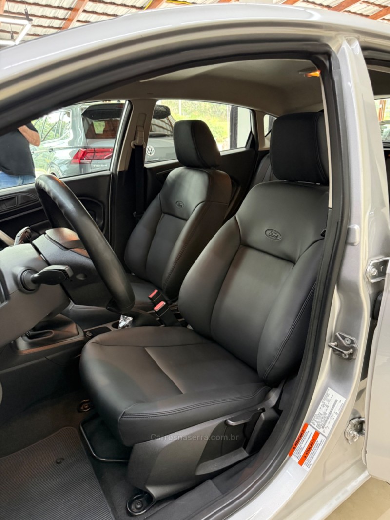 FIESTA 1.6 SE HATCH 16V FLEX 4P MANUAL - 2012 - FARROUPILHA
