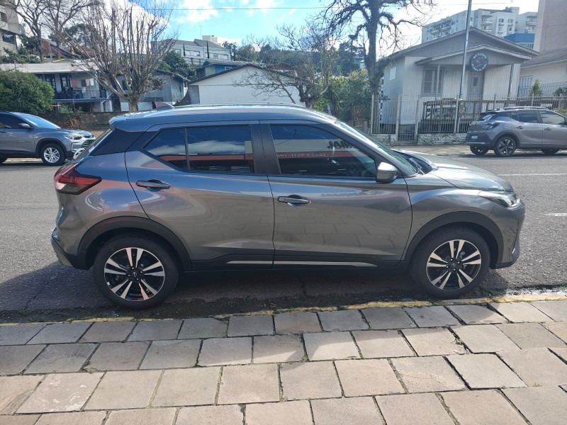 KICKS 1.6 ADVANCE 16V PLUS CVT FLEX 4P AUTOMÁTICO - 2024 - FARROUPILHA