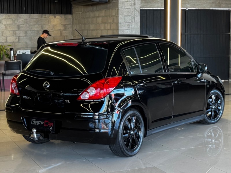 TIIDA 1.8 SL 16V FLEX 4P AUTOMÁTICO - 2011 - DOIS IRMãOS