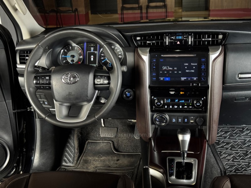 HILUX SW4 2.8 SRX 4X4 16V TURBO INTERCOOLER DIESEL 4P AUTOMÁTICO - 2017 - DOIS IRMãOS