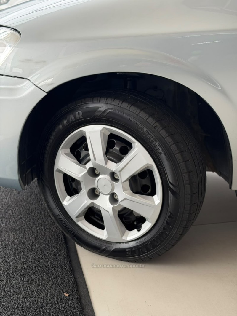 PRISMA 1.4 MPFI JOY 8V FLEX 4P MANUAL - 2010 - SANTA CRUZ DO SUL