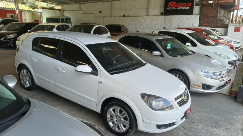 VECTRA 2.0 SFI GT HATCH 8V FLEX 4P MANUAL - 2009 - CAXIAS DO SUL