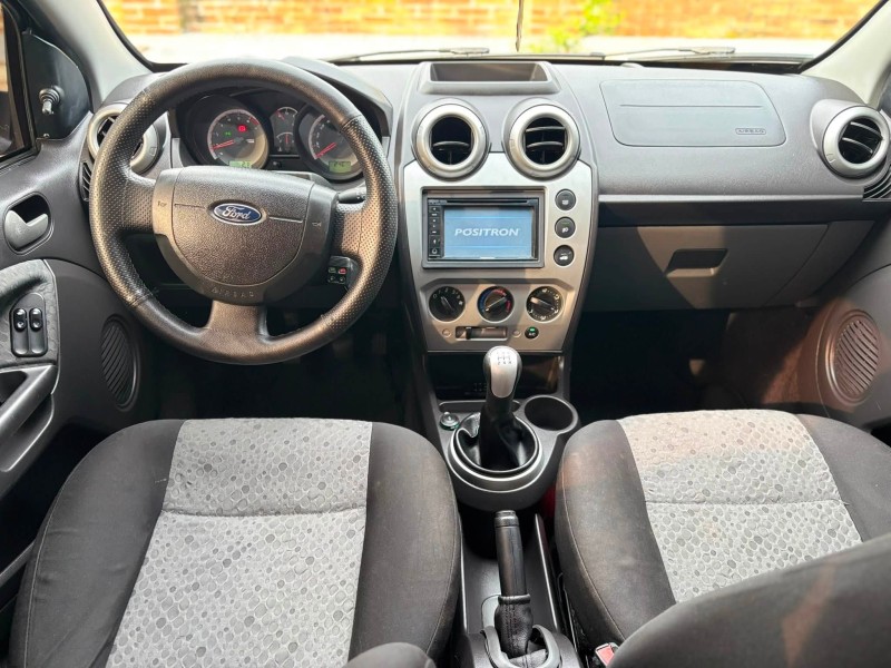 FIESTA 1.6 MPI 8V GASOLINA 4P MANUAL - 2013 - CANDELáRIA
