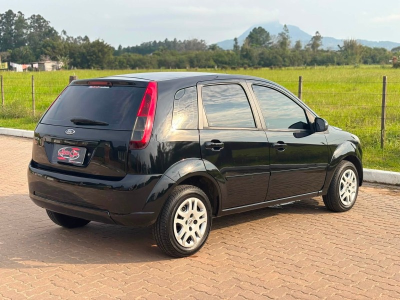 FIESTA 1.6 MPI 8V GASOLINA 4P MANUAL - 2013 - CANDELáRIA