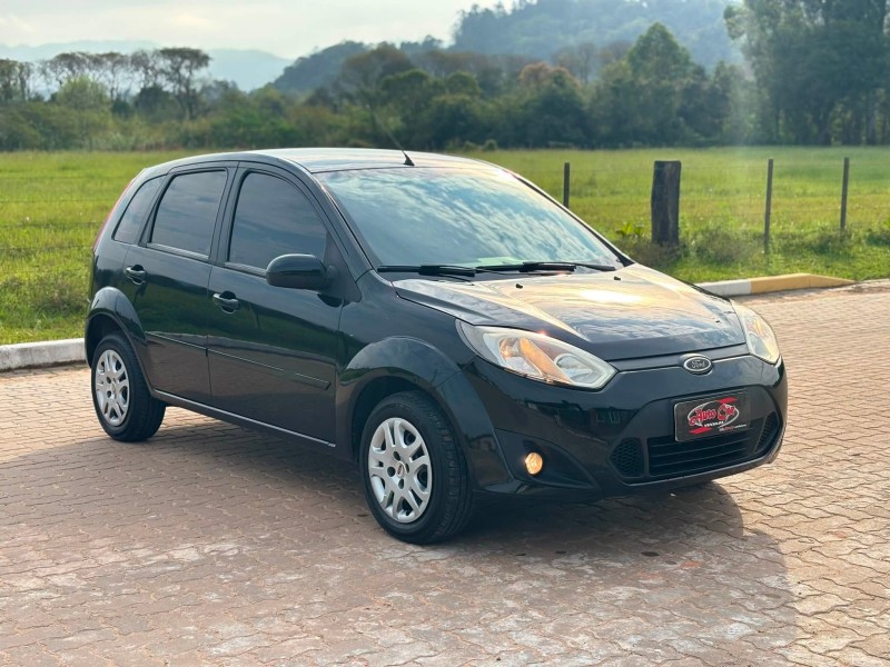 FIESTA 1.6 MPI 8V GASOLINA 4P MANUAL - 2013 - CANDELáRIA